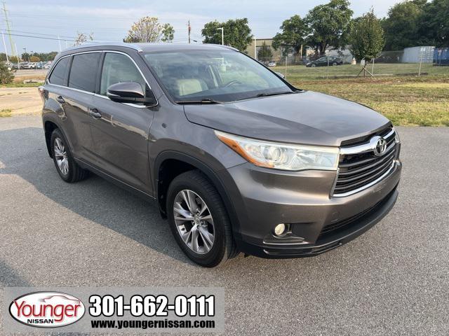 used 2015 Toyota Highlander car, priced at $16,443