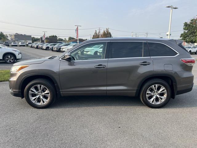used 2015 Toyota Highlander car, priced at $16,443