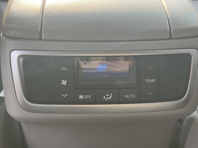 used 2015 Toyota Highlander car, priced at $16,443