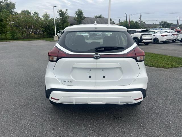 new 2025 Nissan Kicks car, priced at $22,147