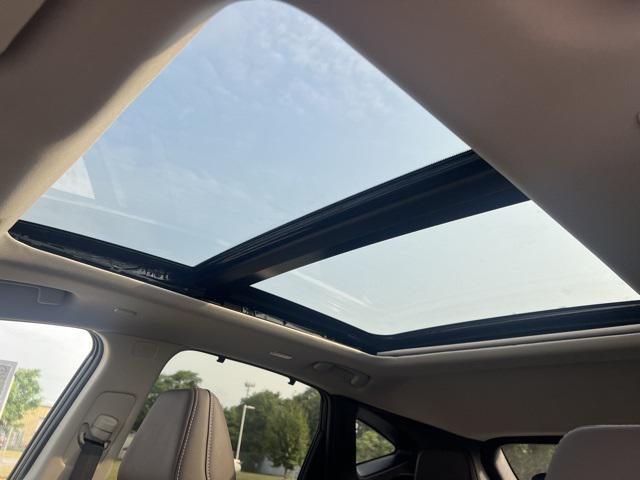 new 2025 Nissan Murano car, priced at $43,297