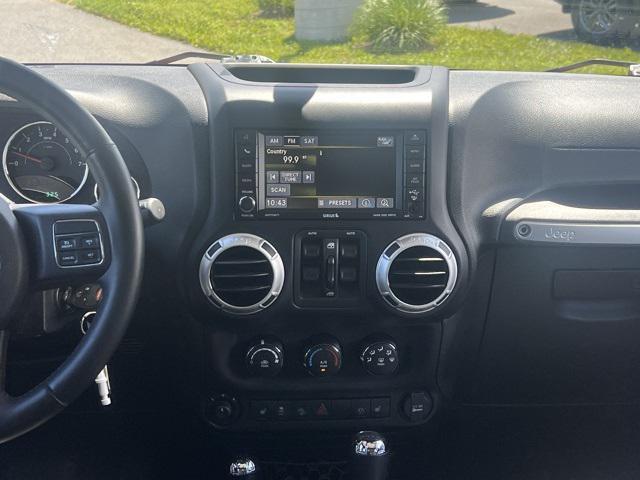used 2013 Jeep Wrangler Unlimited car, priced at $14,000