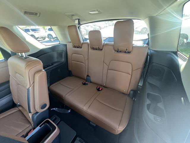 new 2025 Nissan Pathfinder car, priced at $45,604