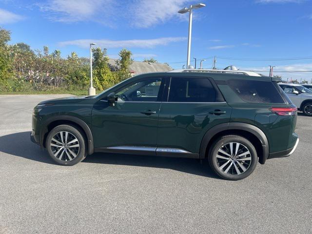 new 2025 Nissan Pathfinder car, priced at $44,359