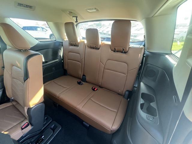 new 2025 Nissan Pathfinder car, priced at $44,359