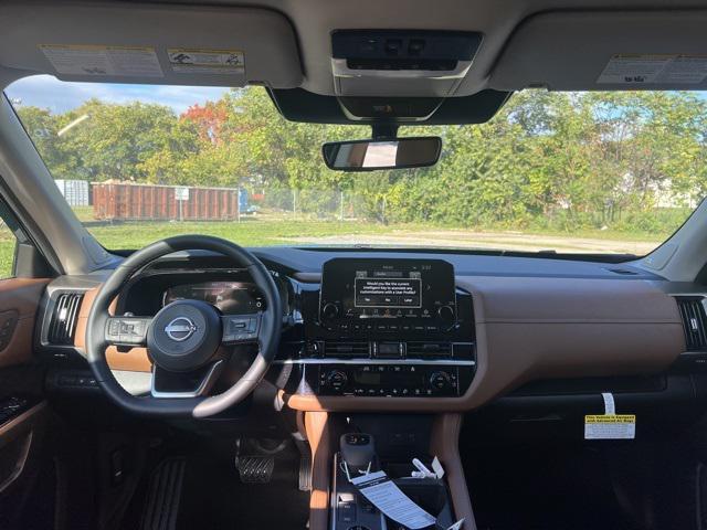 new 2025 Nissan Pathfinder car, priced at $44,359