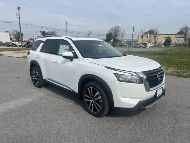 new 2025 Nissan Pathfinder car, priced at $45,612