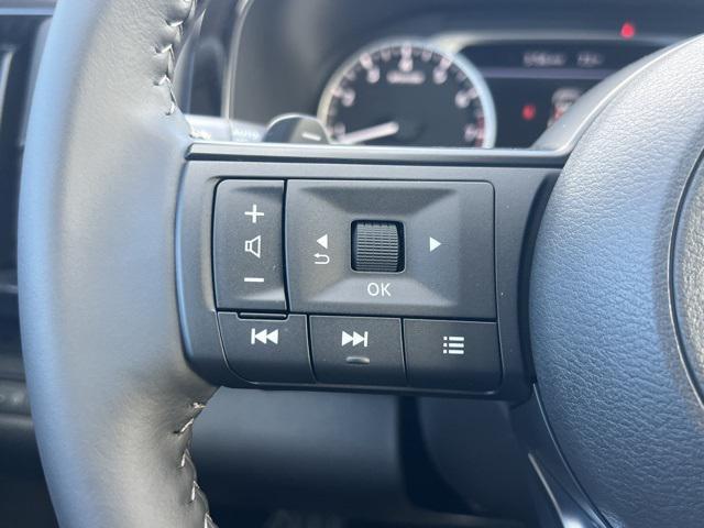 new 2025 Nissan Pathfinder car, priced at $36,890