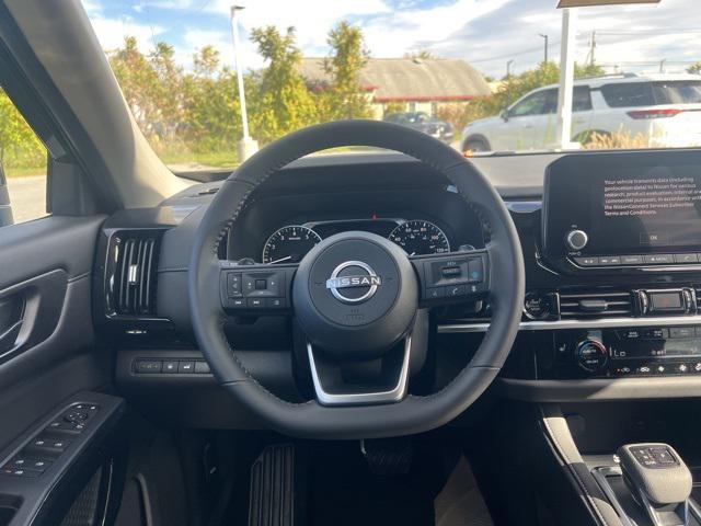 new 2025 Nissan Pathfinder car, priced at $36,890
