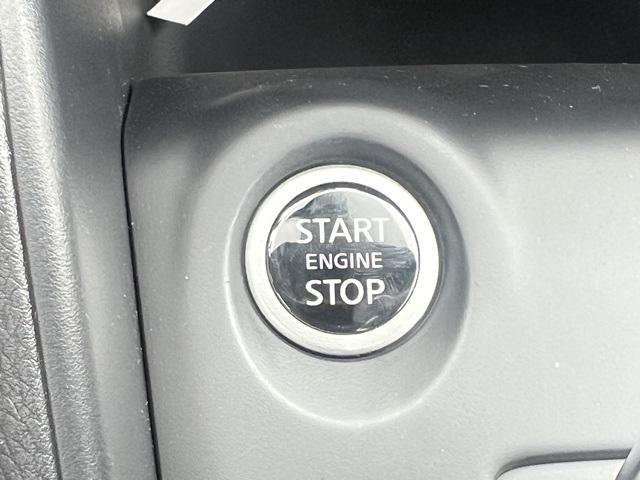 new 2025 Nissan Kicks car, priced at $21,499