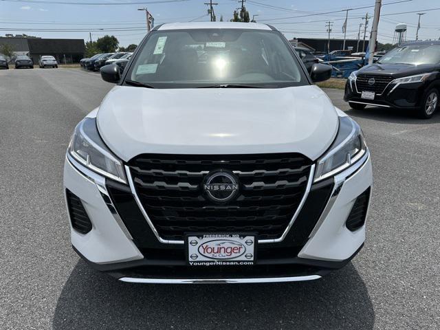 new 2025 Nissan Kicks car, priced at $21,525