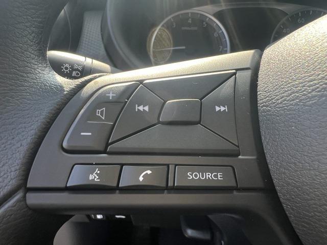 new 2025 Nissan Kicks car, priced at $21,620