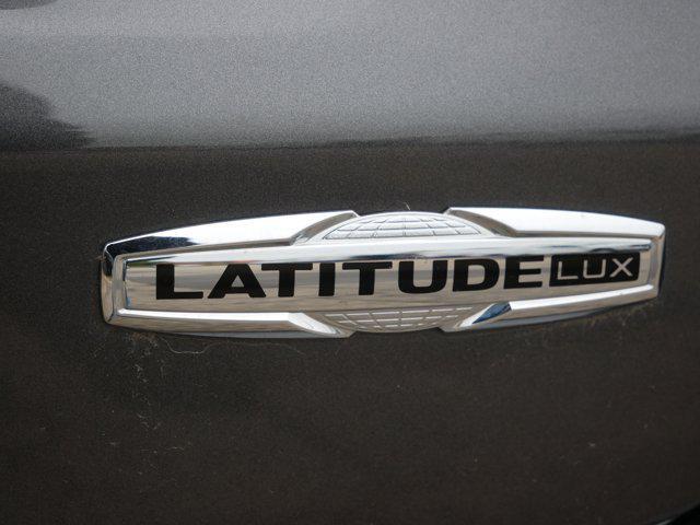 used 2022 Jeep Compass car, priced at $21,135