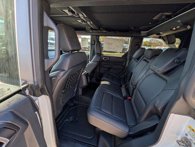 new 2025 Ford Bronco car, priced at $48,122