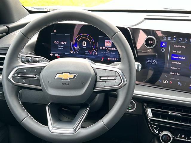 new 2025 Chevrolet Traverse car, priced at $43,235