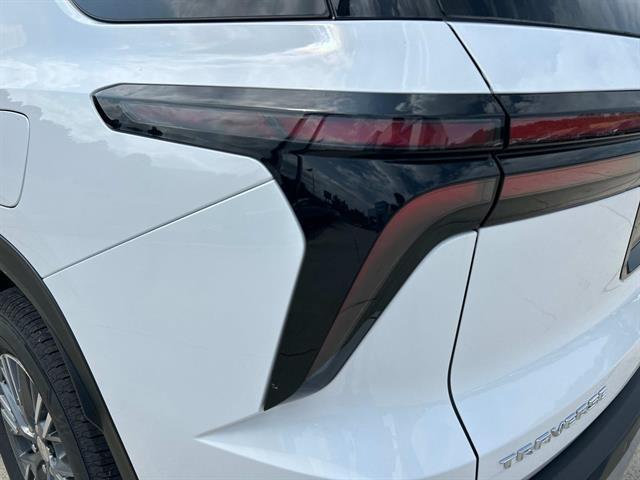 new 2025 Chevrolet Traverse car, priced at $43,235