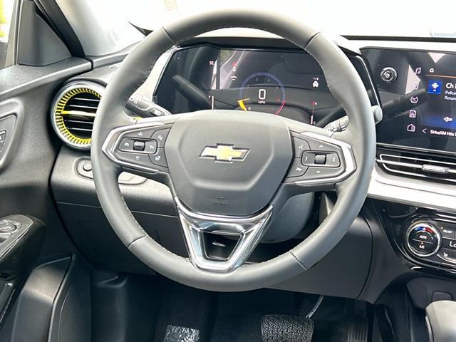 new 2025 Chevrolet Trax car, priced at $25,525