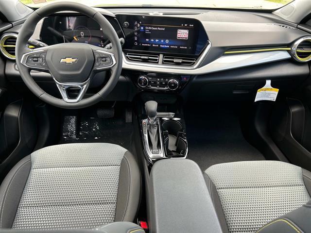 new 2025 Chevrolet Trax car, priced at $25,525
