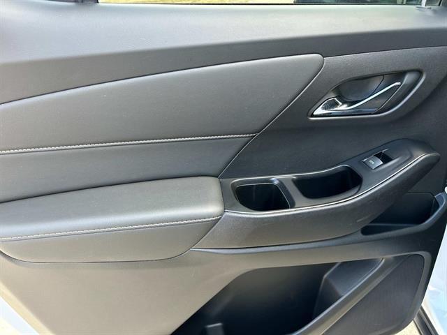 used 2023 Chevrolet Traverse car, priced at $31,772