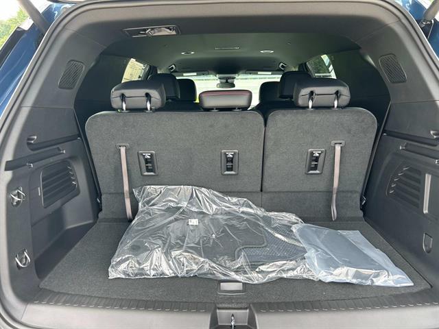 new 2025 Chevrolet Traverse car, priced at $49,335