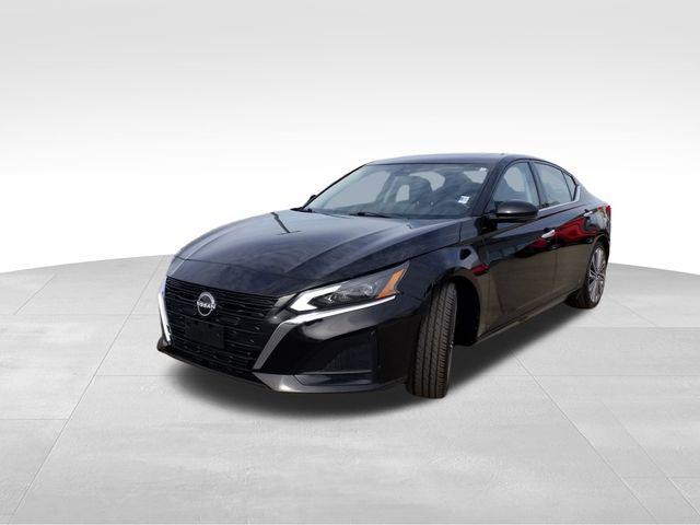 used 2023 Nissan Altima car, priced at $23,999