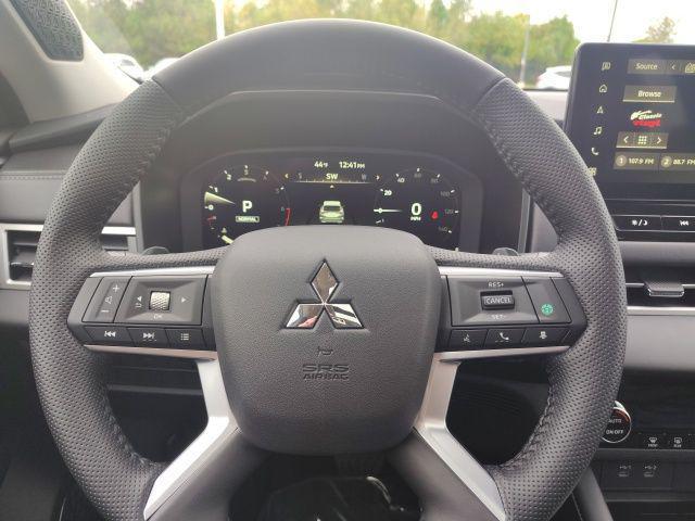 new 2025 Mitsubishi Outlander car, priced at $41,005