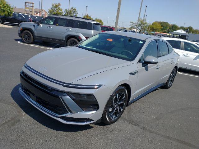 new 2024 Hyundai Sonata car, priced at $29,512