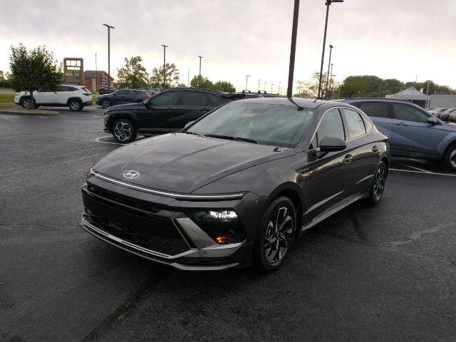 new 2024 Hyundai Sonata car, priced at $29,543