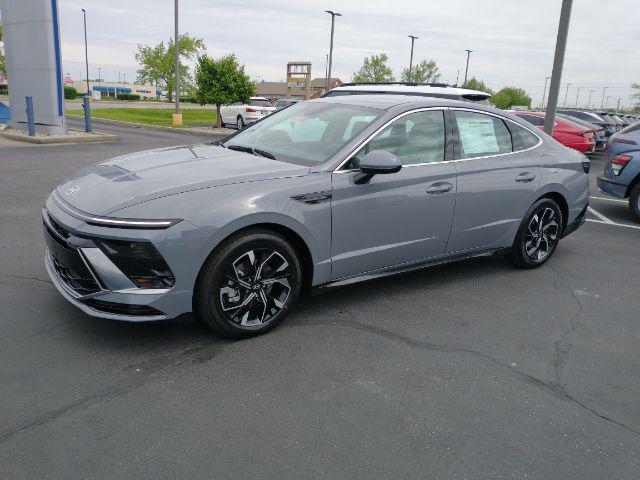 new 2024 Hyundai Sonata car, priced at $29,513