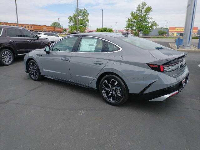 new 2024 Hyundai Sonata car, priced at $30,715