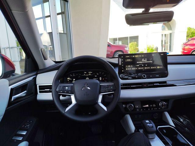 new 2025 Mitsubishi Outlander car, priced at $41,810