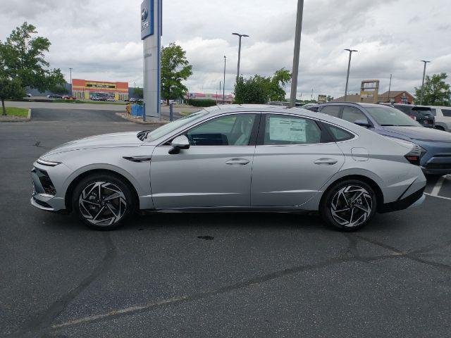 new 2024 Hyundai Sonata car, priced at $31,003