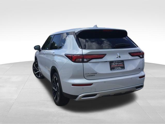 new 2024 Mitsubishi Outlander car, priced at $38,665