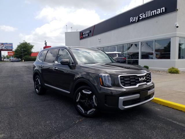 used 2024 Kia Telluride car, priced at $38,999