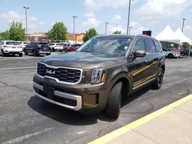 used 2024 Kia Telluride car, priced at $38,999