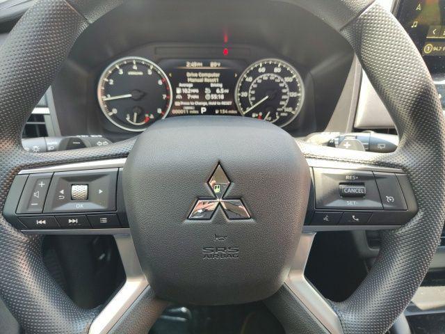 new 2025 Mitsubishi Outlander car, priced at $33,300