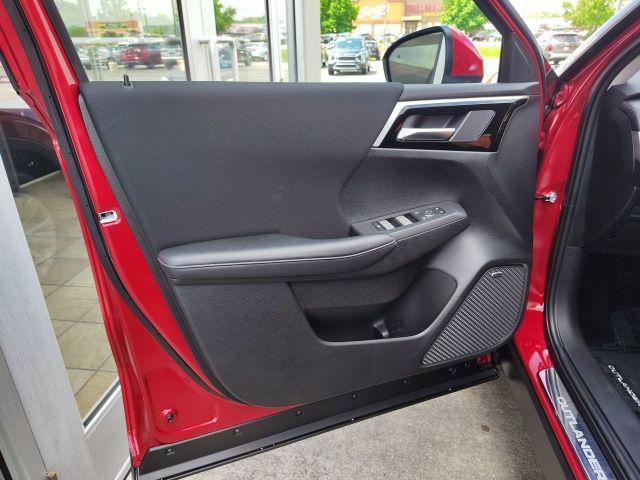new 2025 Mitsubishi Outlander car, priced at $33,300