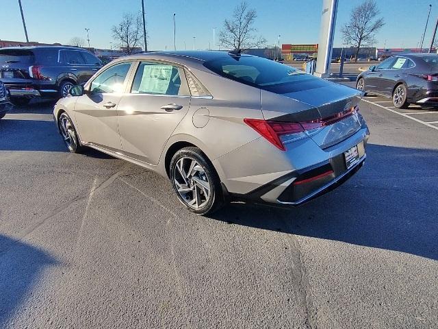 new 2024 Hyundai Elantra car, priced at $27,025