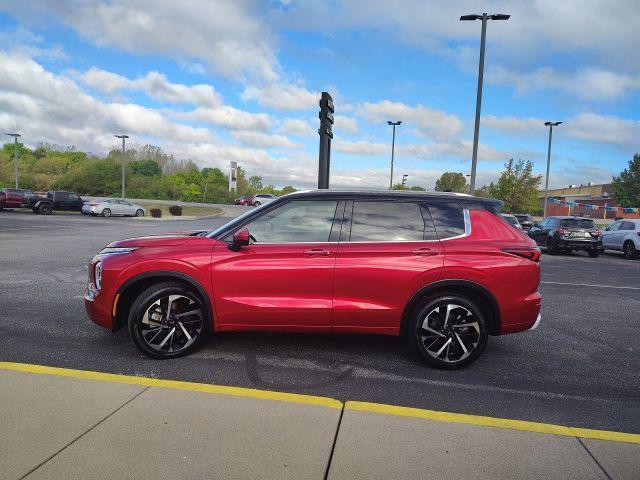 used 2024 Mitsubishi Outlander car, priced at $33,990