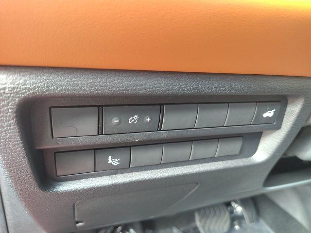 used 2024 Mitsubishi Outlander car, priced at $33,990