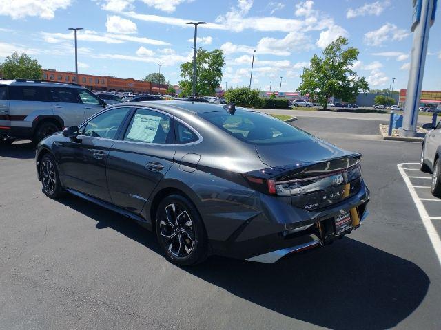 new 2024 Hyundai Sonata car, priced at $29,558