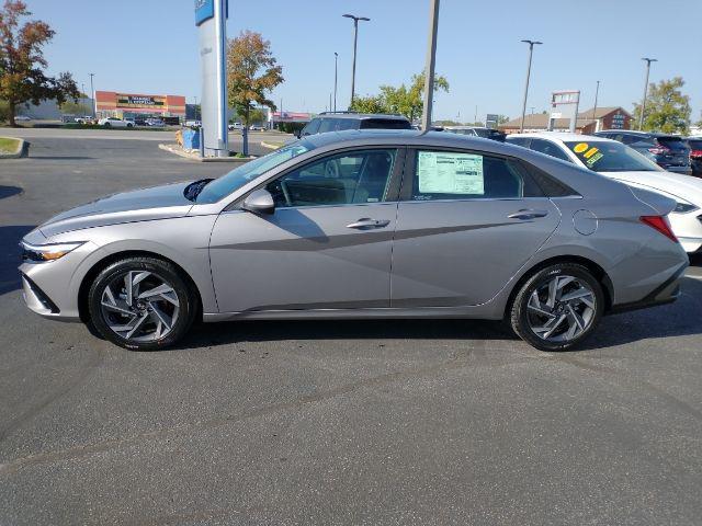 new 2025 Hyundai Elantra car, priced at $27,210