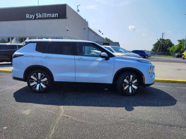 new 2025 Mitsubishi Outlander car, priced at $38,625