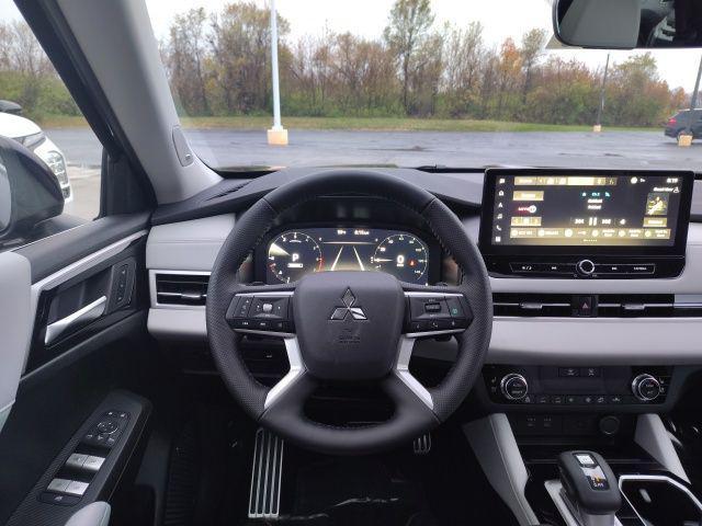 new 2025 Mitsubishi Outlander car, priced at $40,640