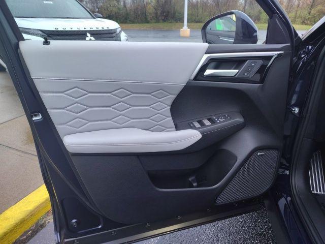 new 2025 Mitsubishi Outlander car, priced at $40,640