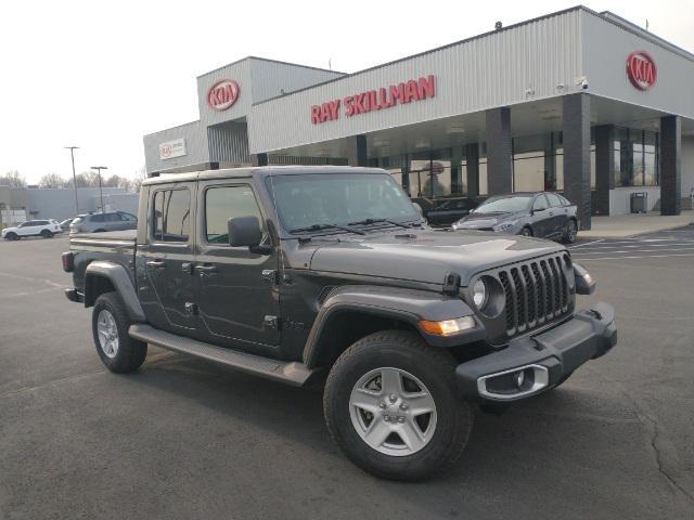 used 2021 Jeep Gladiator car, priced at $35,444