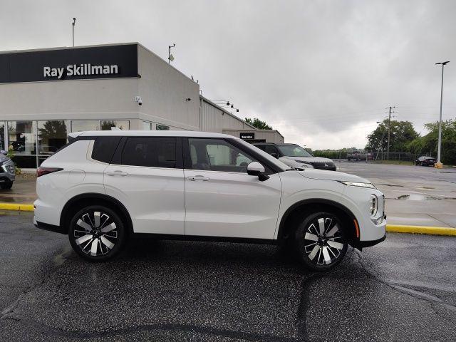 new 2025 Mitsubishi Outlander car, priced at $40,565