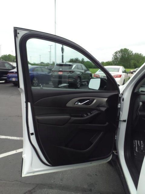 used 2020 Chevrolet Traverse car, priced at $22,900