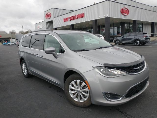 used 2017 Chrysler Pacifica car, priced at $15,990