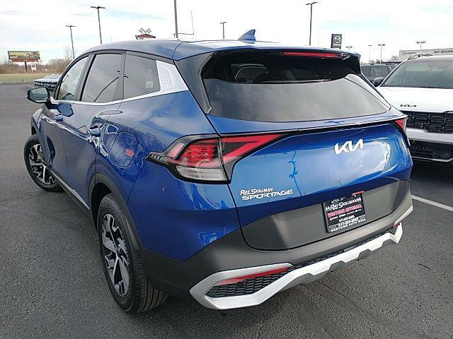 new 2025 Kia Sportage car, priced at $30,540